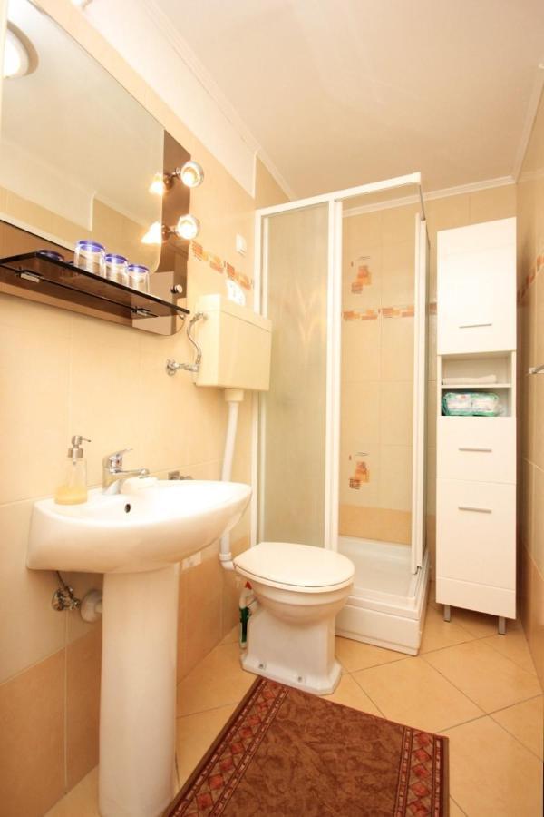 Apartments And Rooms By The Sea Medveja, Opatija - 2305 Lovran Exterior foto