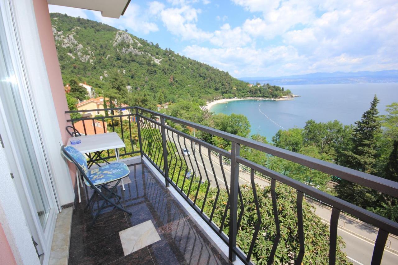 Apartments And Rooms By The Sea Medveja, Opatija - 2305 Lovran Exterior foto