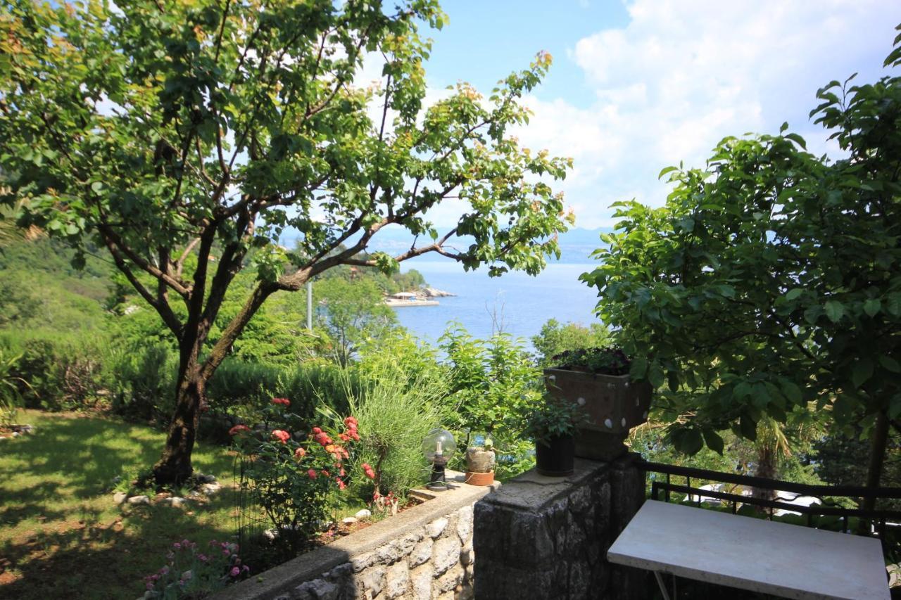 Apartments And Rooms By The Sea Medveja, Opatija - 2305 Lovran Exterior foto