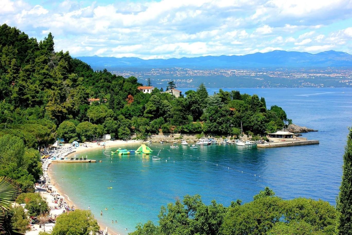 Apartments And Rooms By The Sea Medveja, Opatija - 2305 Lovran Exterior foto